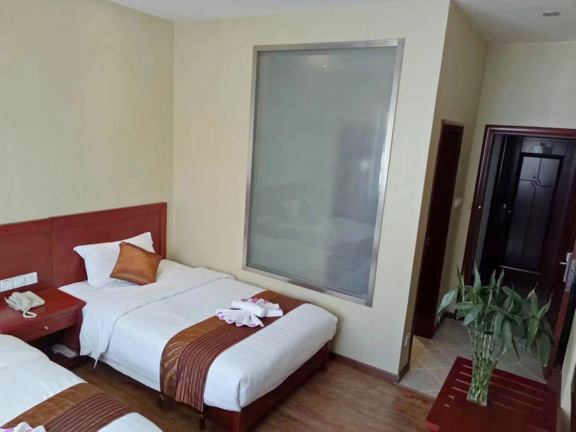 Super 8 Dunhuang Fengqingcheng Hotel Екстериор снимка