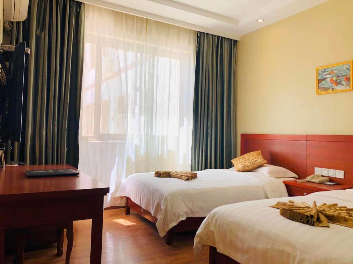 Super 8 Dunhuang Fengqingcheng Hotel Екстериор снимка