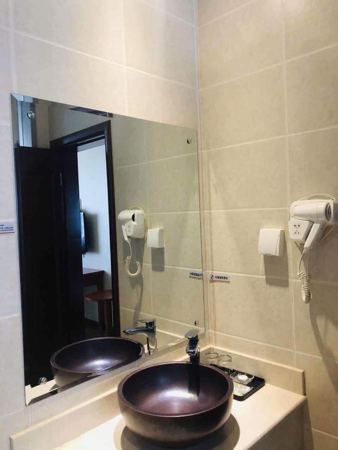 Super 8 Dunhuang Fengqingcheng Hotel Екстериор снимка
