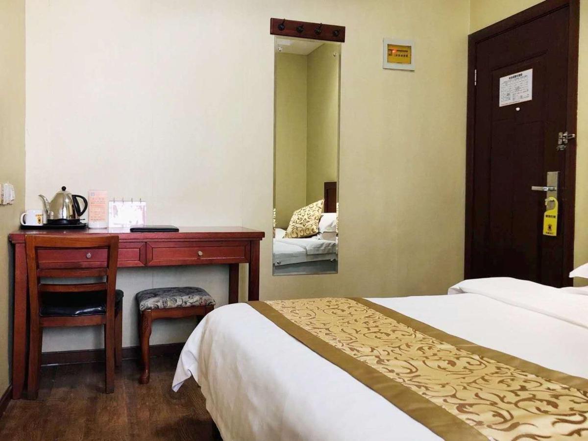 Super 8 Dunhuang Fengqingcheng Hotel Екстериор снимка